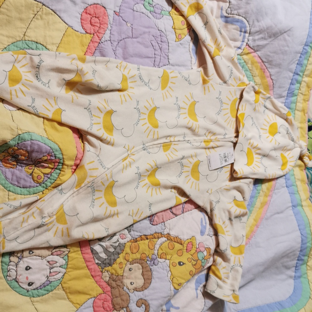 Here comes the sun footie jammies and hat nwt